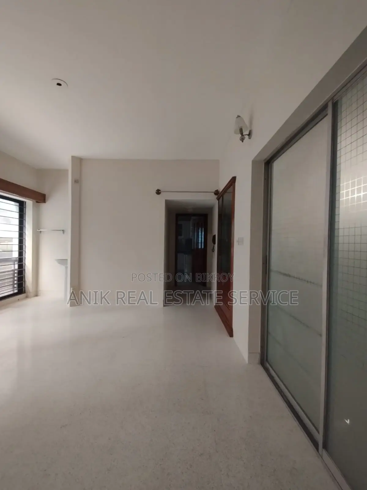 Good Quality 3 Bedroom Un Farnised Flat Rent At Gulshan 2 in Gulshan