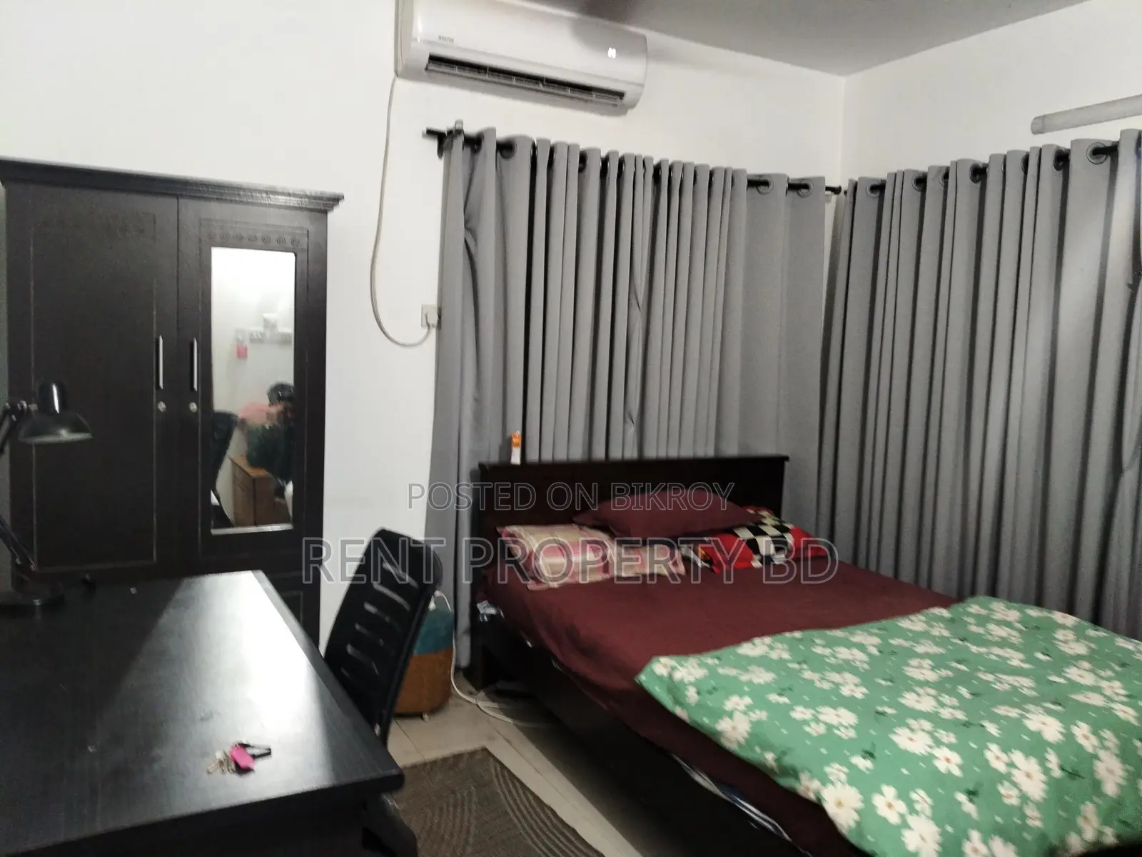 One Room Full Furnished Flat For Rent In Gulshan in Gulshan