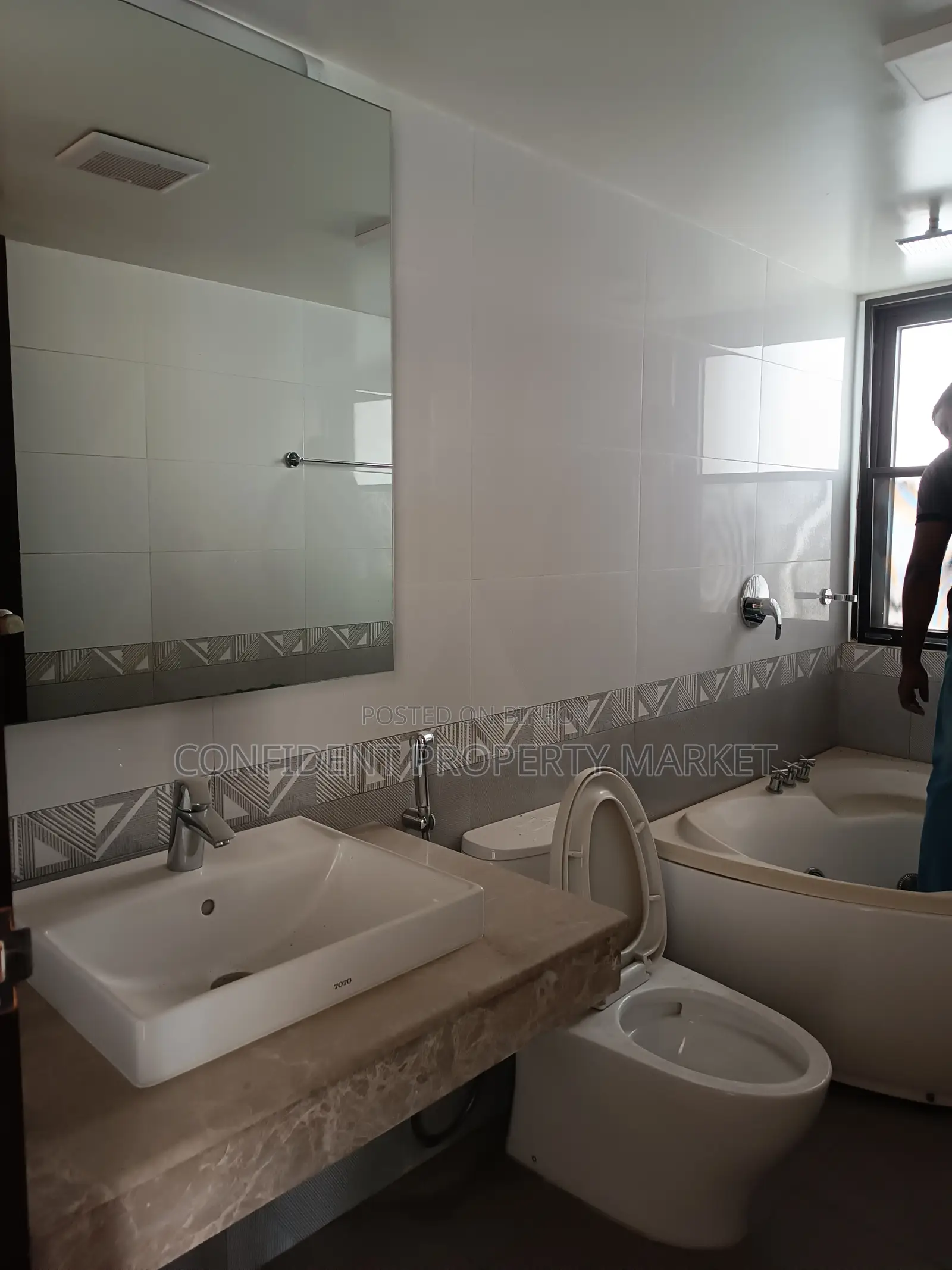 Semi Furnished Flat Rent in Baridhara