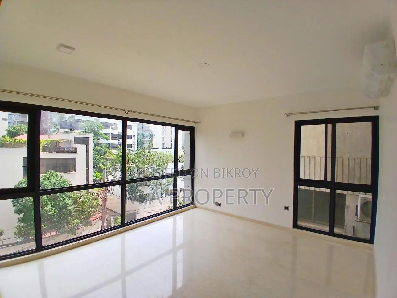 Semi furnished apartment rent Gulshan in Gulshan