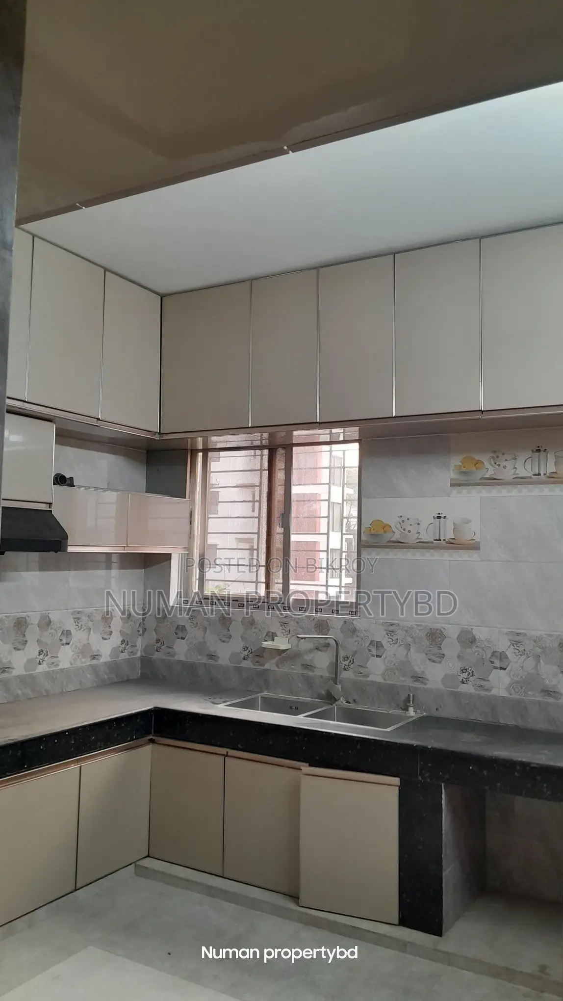 2700 sq ft 3-bedroom Full Interior Design New Luxury Semi Furnished Flat Rent in Basundhara