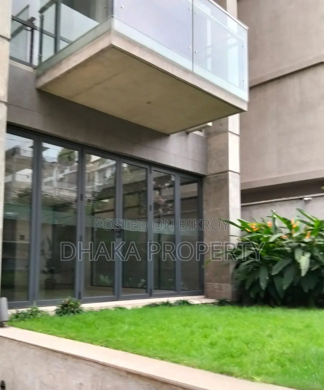 4000 SqFt. 4 Bedroom Brand New Single unit Apartment Rent at Baridhara Diplomatic Zone. in Baridhara