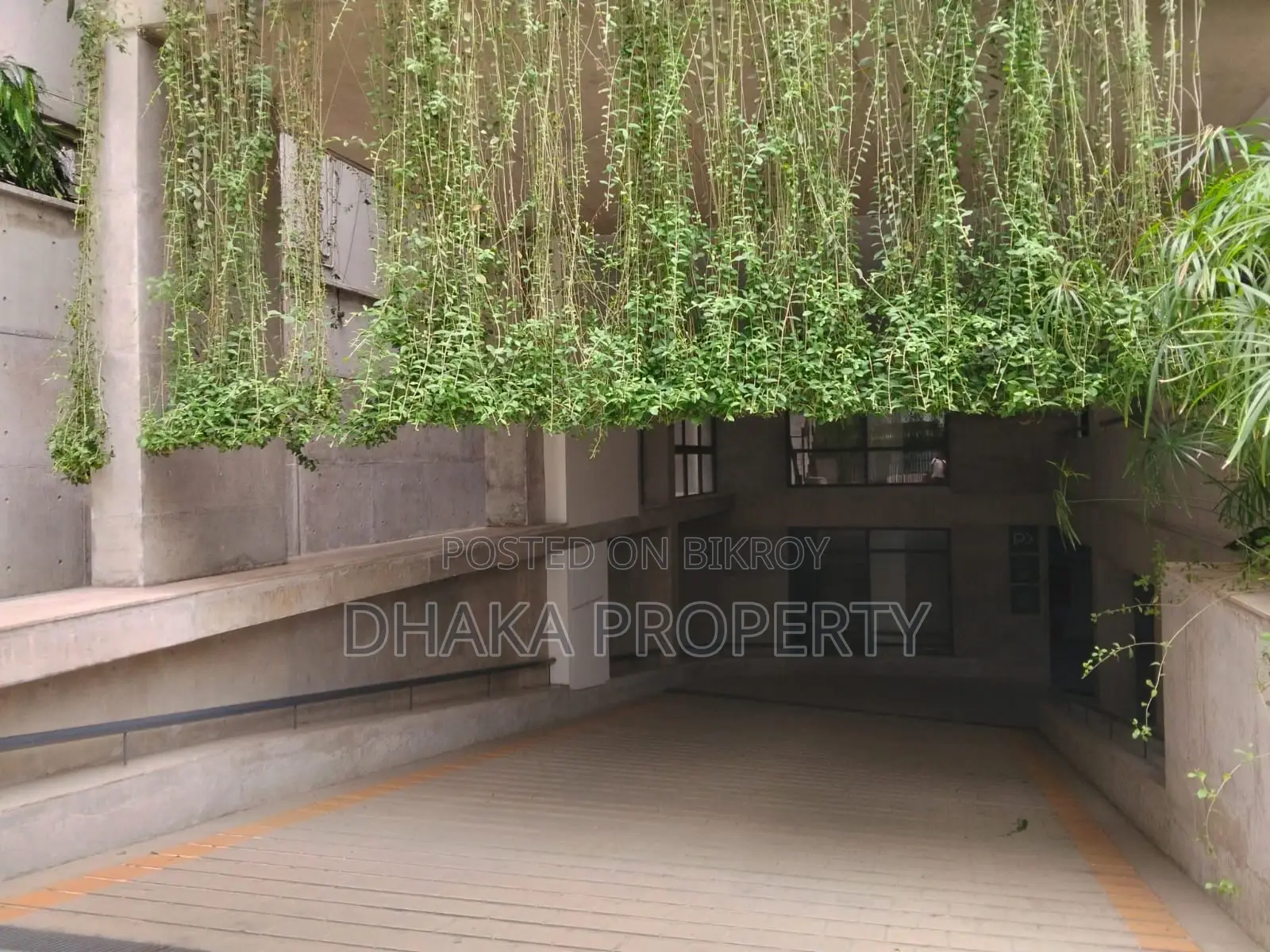 4000 SqFt. 4 Bedroom Brand New Single unit Apartment Rent at Baridhara Diplomatic Zone. in Baridhara