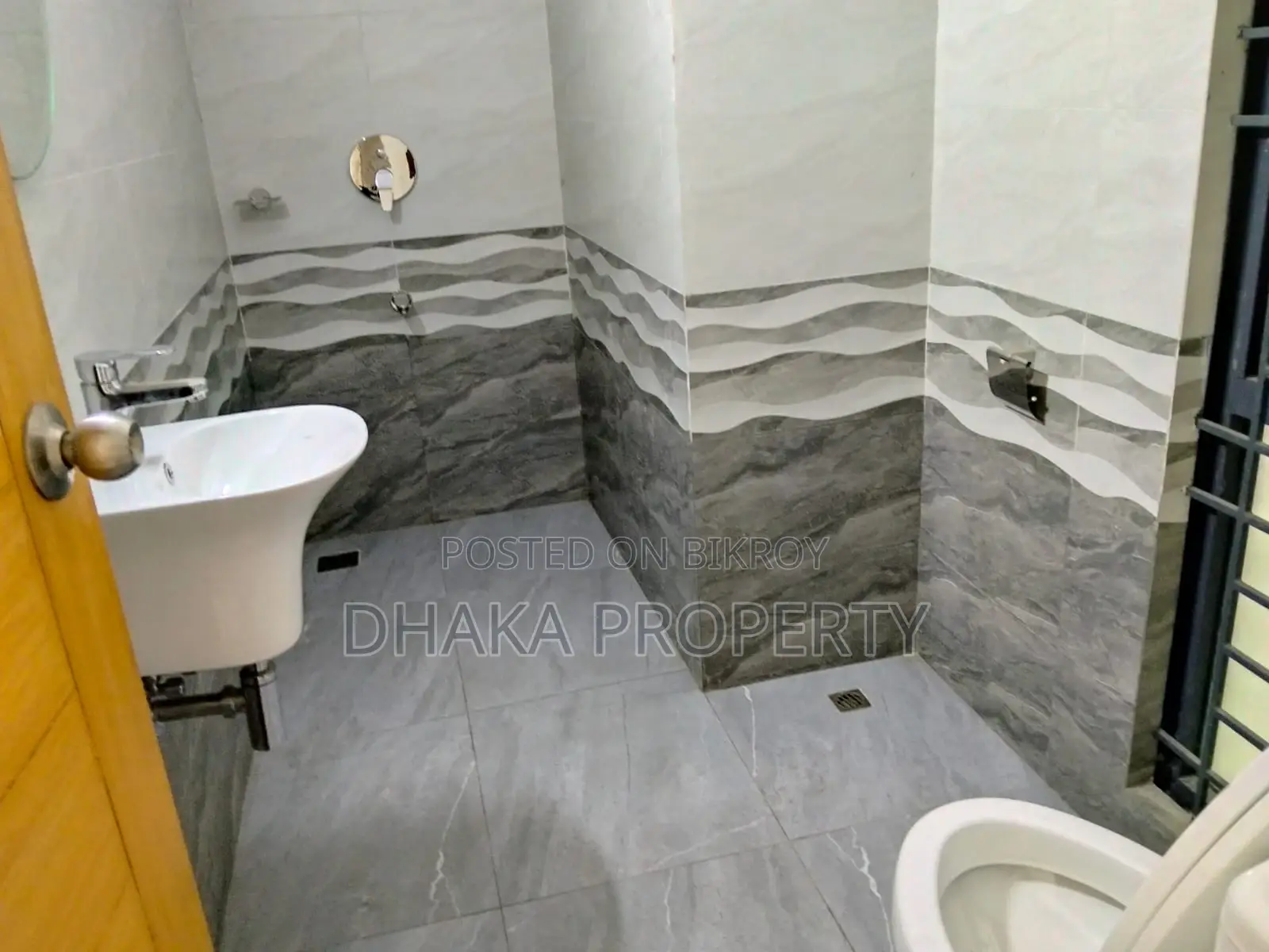 4000 SqFt. 4 Bedroom Brand New Single unit Apartment Rent at Baridhara Diplomatic Zone. in Baridhara