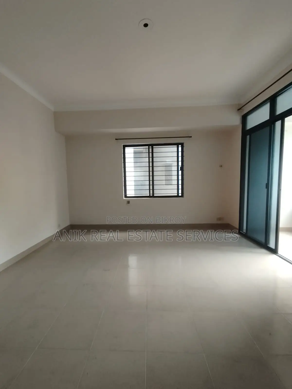 2500 Sft Office Space Rent At Gulshan 2 in Gulshan