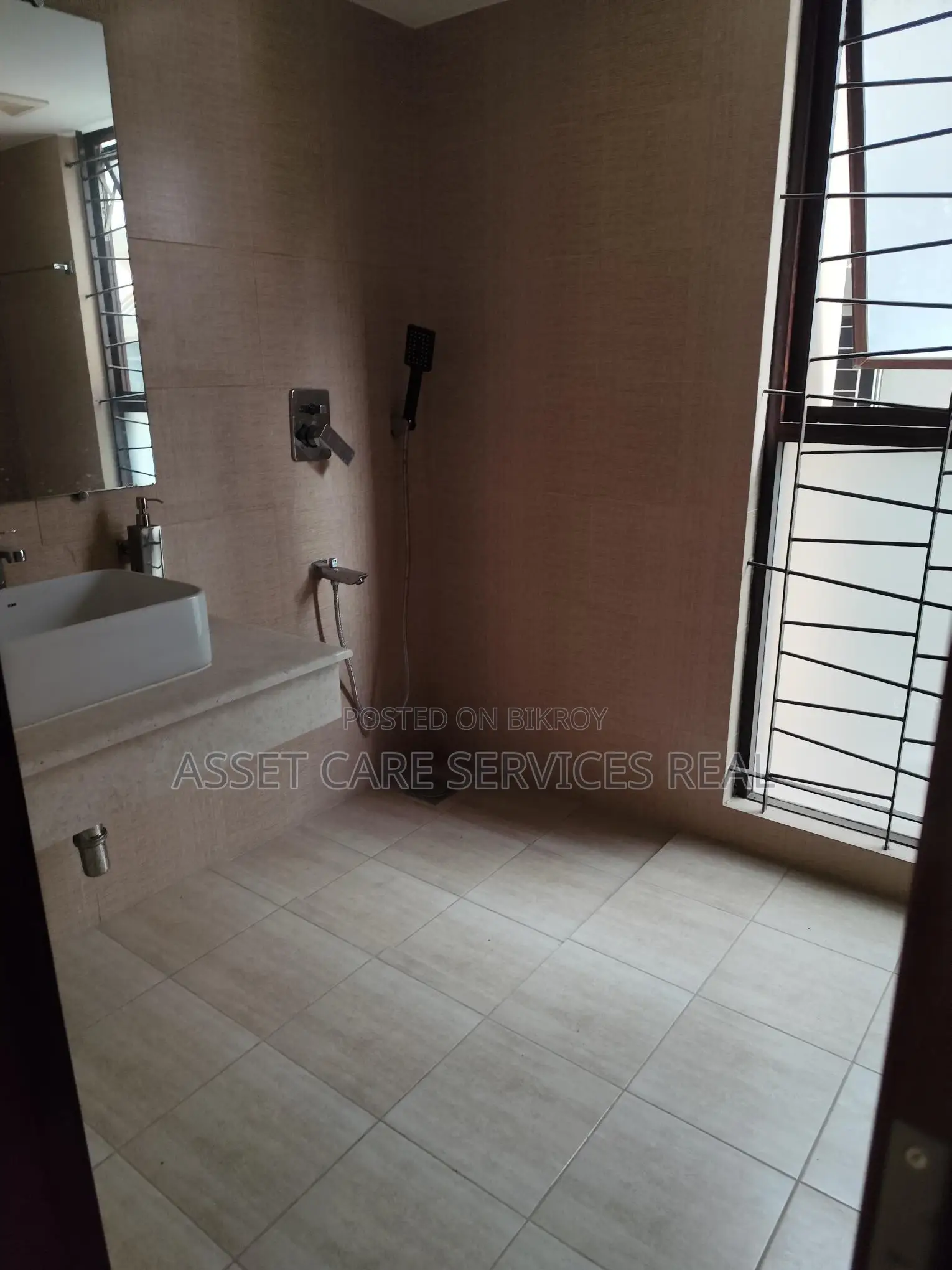 Brand New 4Bed Exclusive Apartment Rent In South Banani in Banani