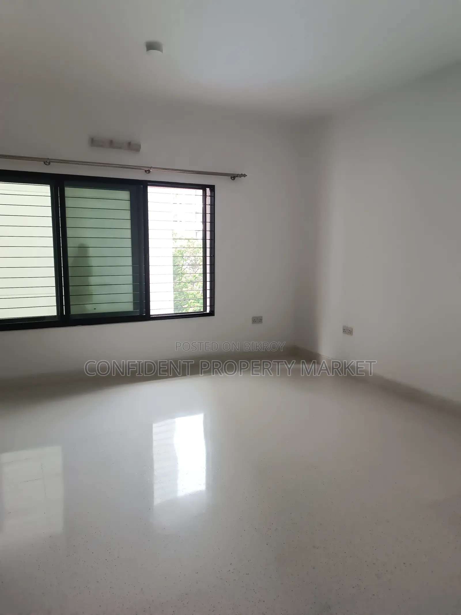 Exclusive Semi Furnished Flat For Rent in Baridhara