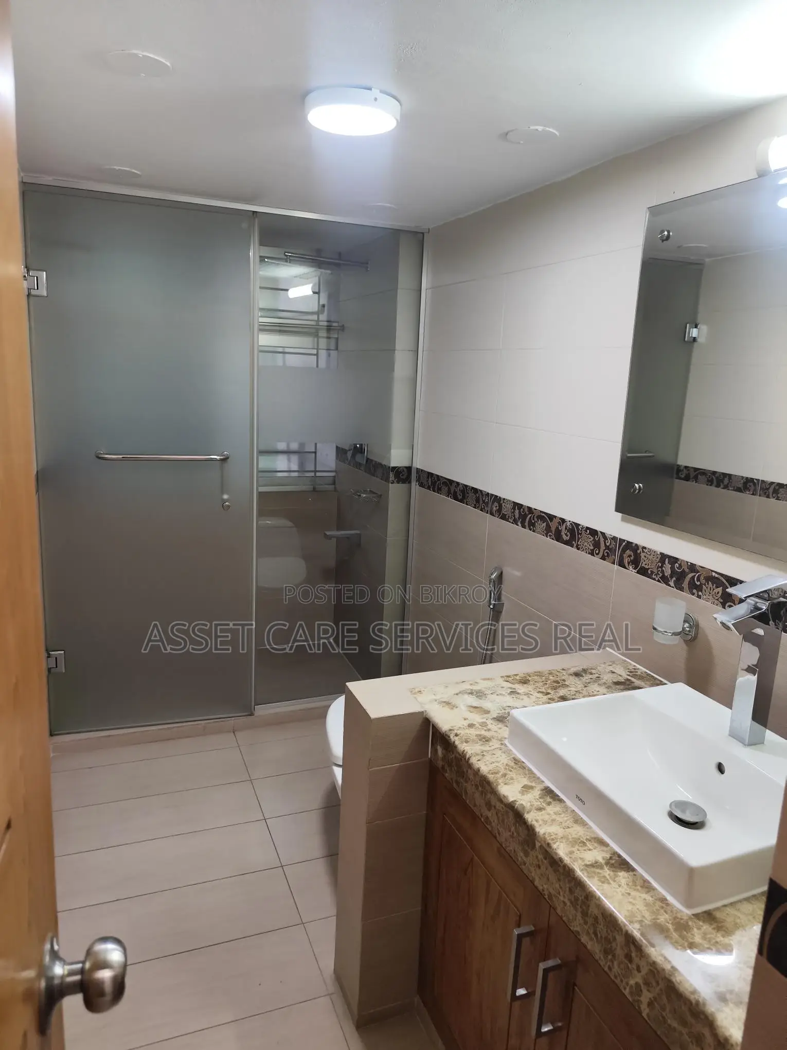 4-Bed Un-Furnished Luxury Apartment for Rent in Baridhara Diplomatic Zone in Baridhara
