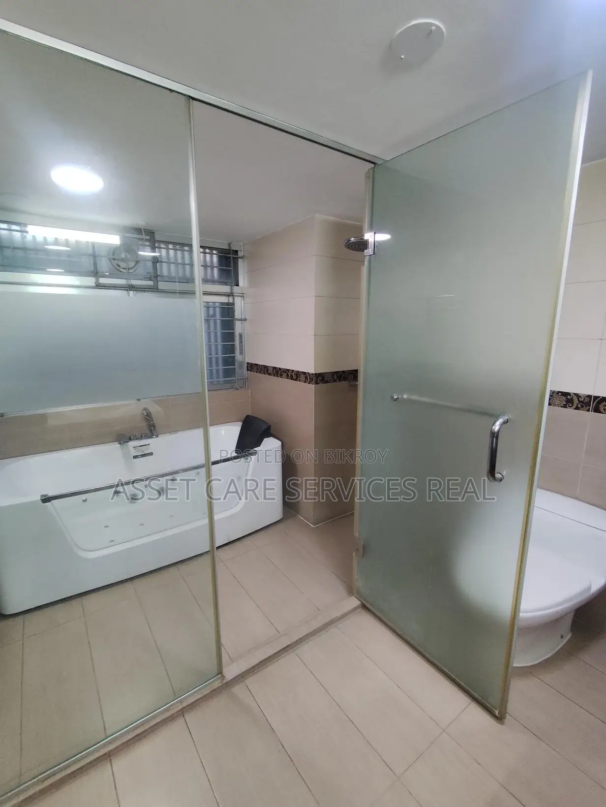 4-Bed Un-Furnished Luxury Apartment for Rent in Baridhara Diplomatic Zone in Baridhara