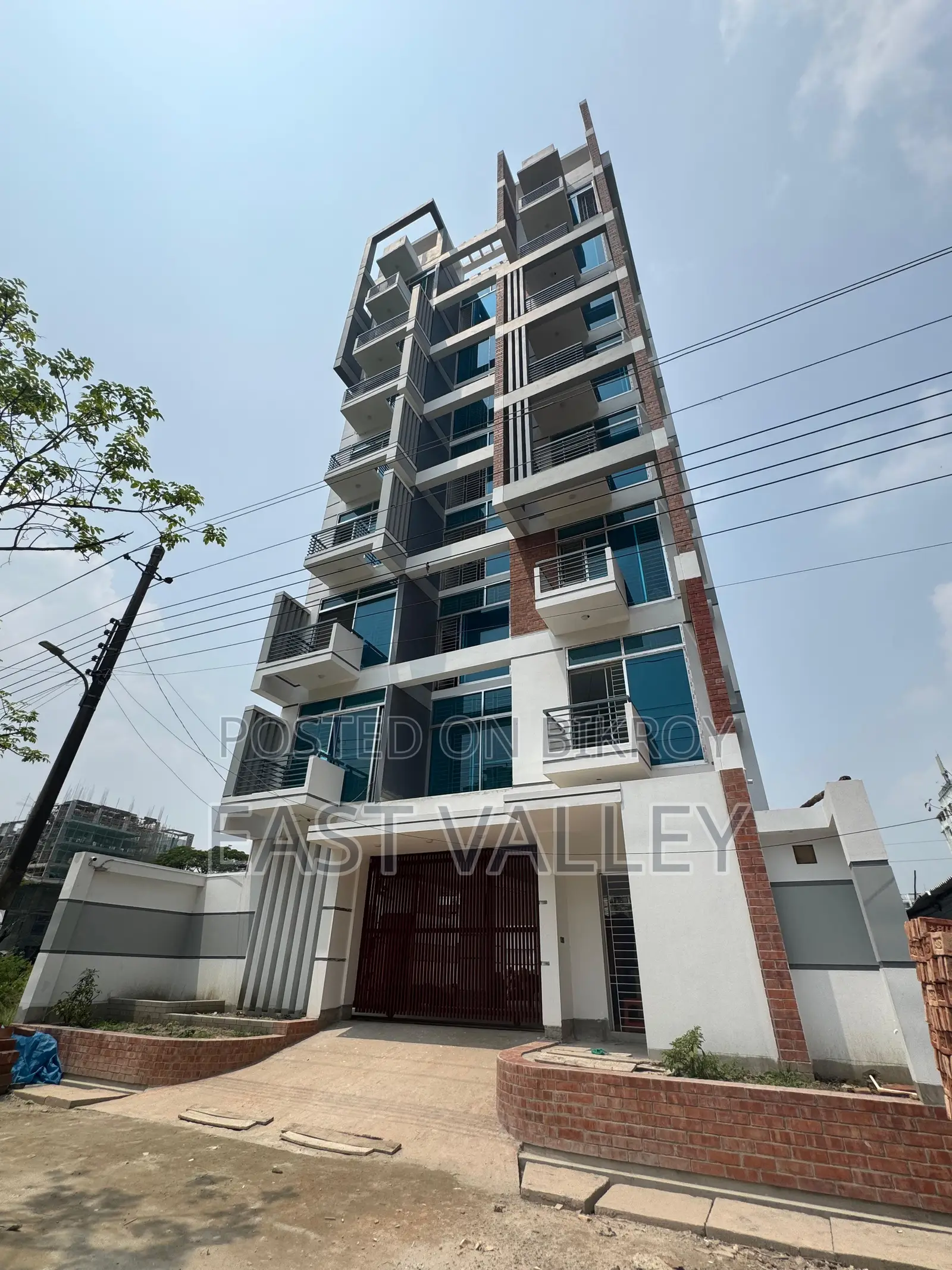 Dream Flat For Sale In Bashundhara R/a in Basundhara