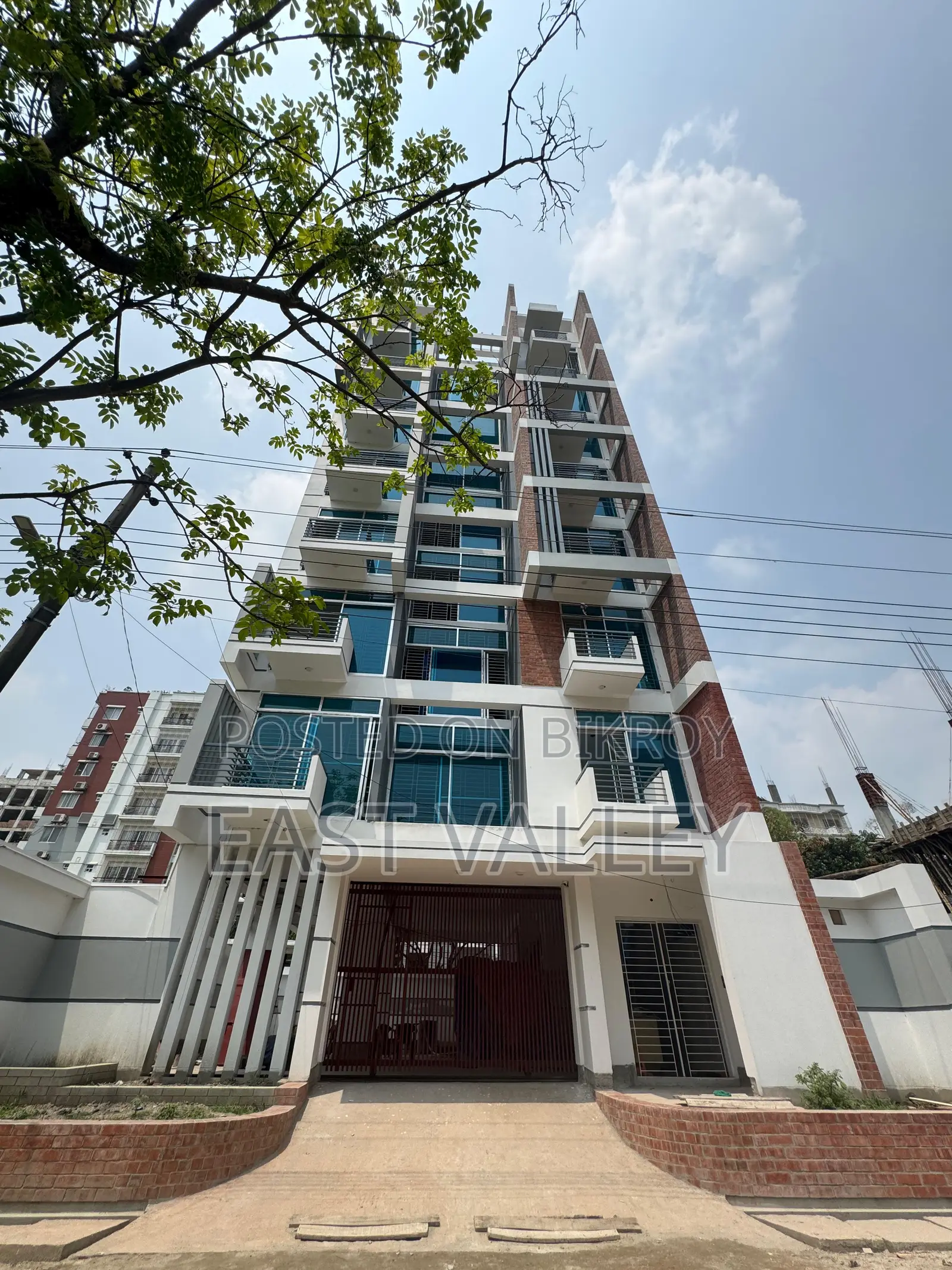 Dream Flat For Sale In Bashundhara R/a in Basundhara