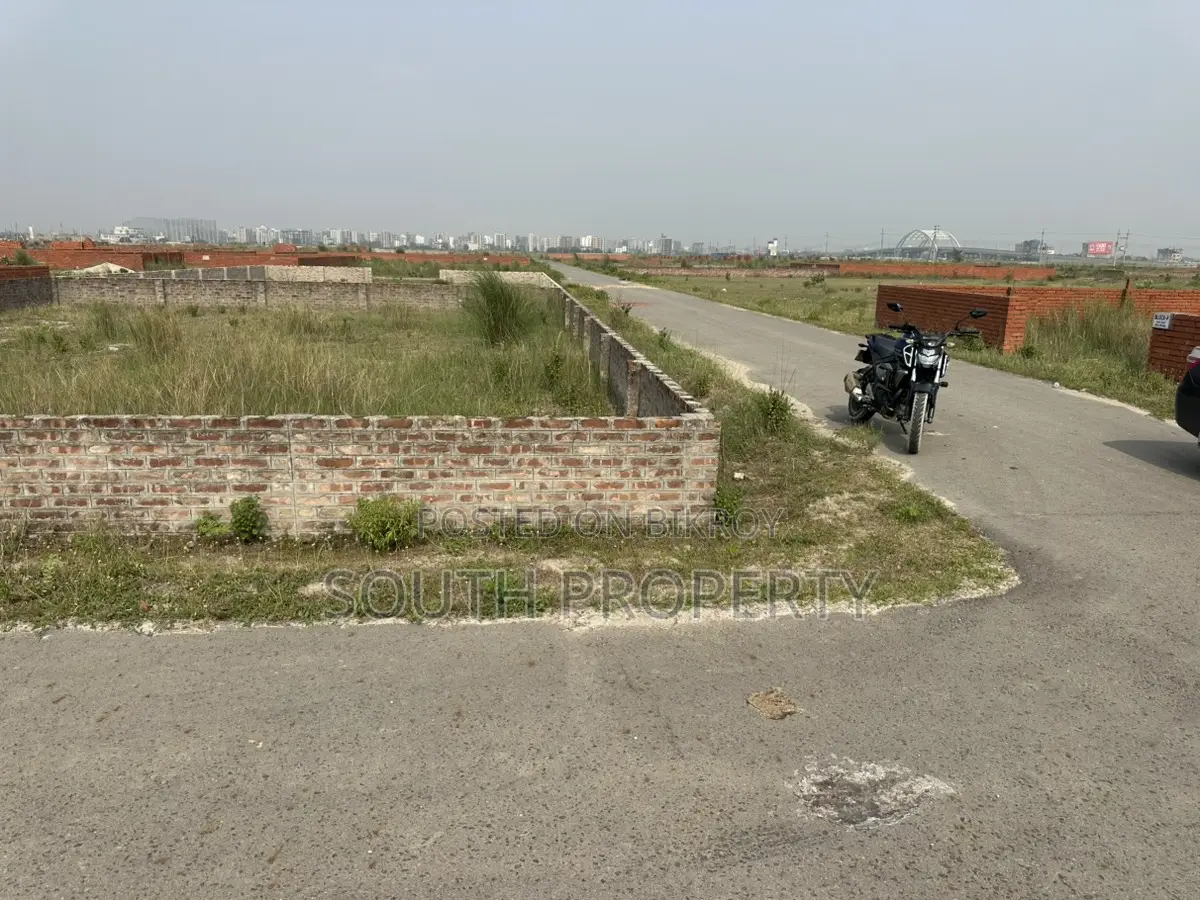 Block-P, 3-Katha, North-face in Basundhara