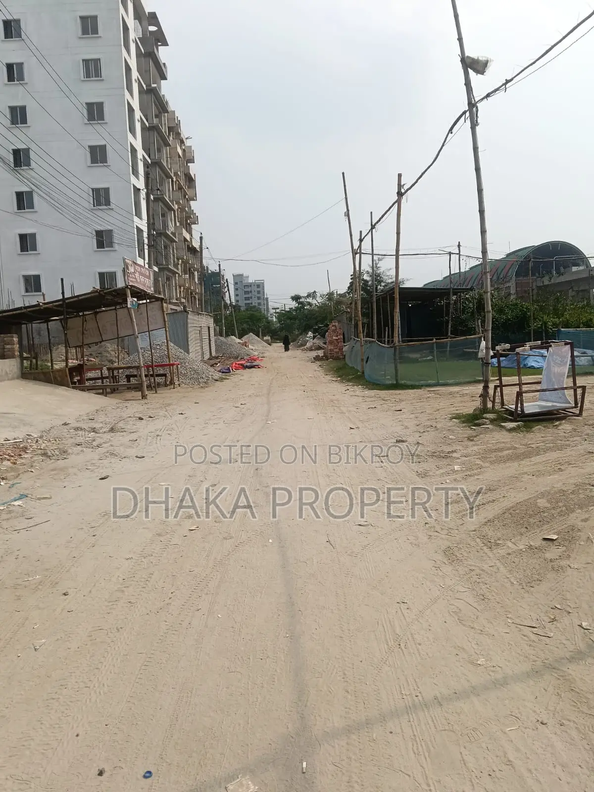 60ft Road Zora 6 Katha Park East at Sector-17/A in Uttara