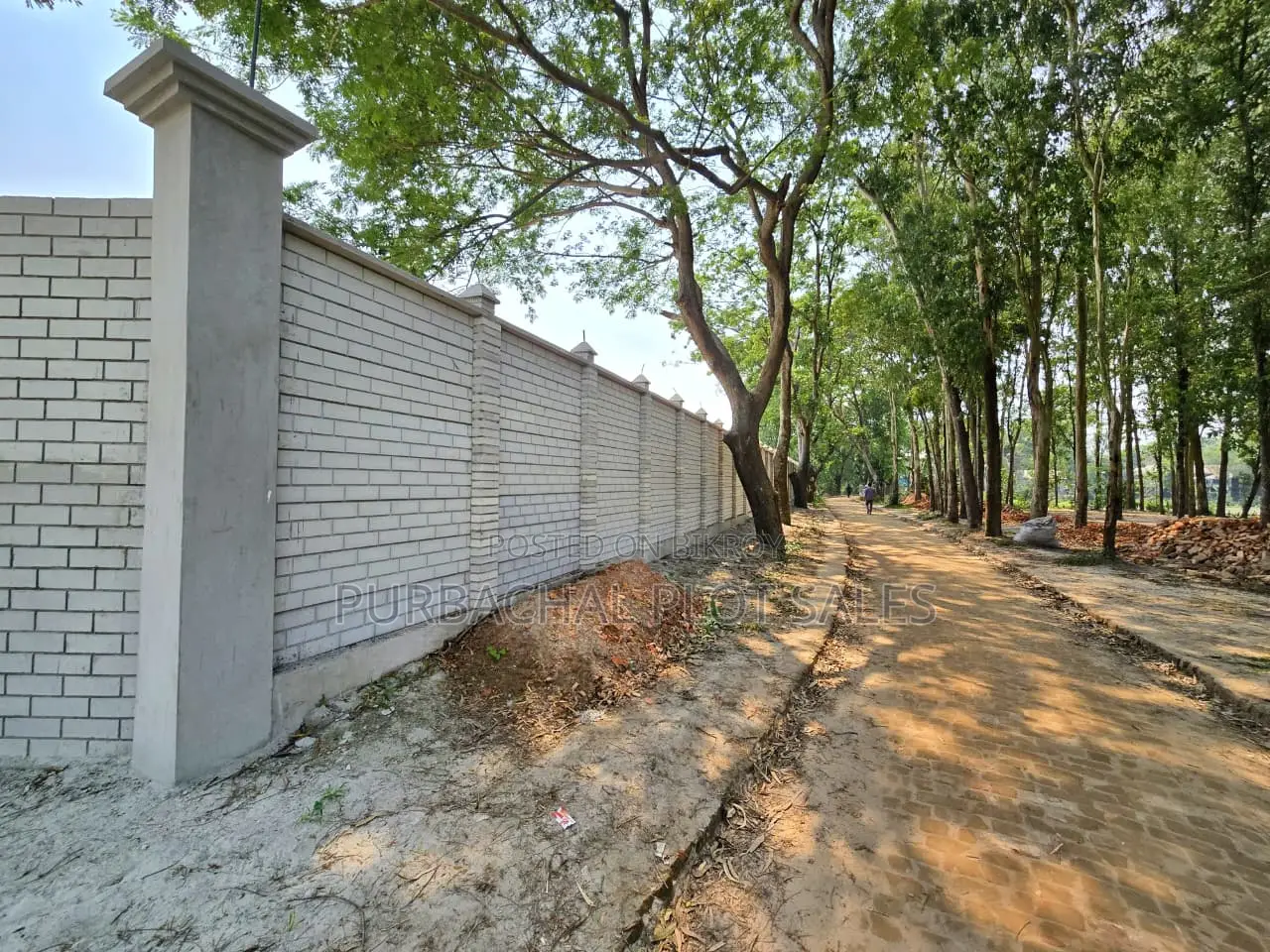 Looking for a plot on Mawa Road? Birtara City could be your top choice. in Munshiganj