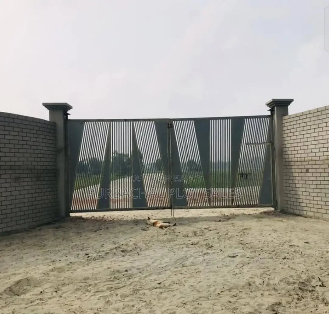Looking for a plot on Mawa Road? Birtara City could be your top choice. in Munshiganj