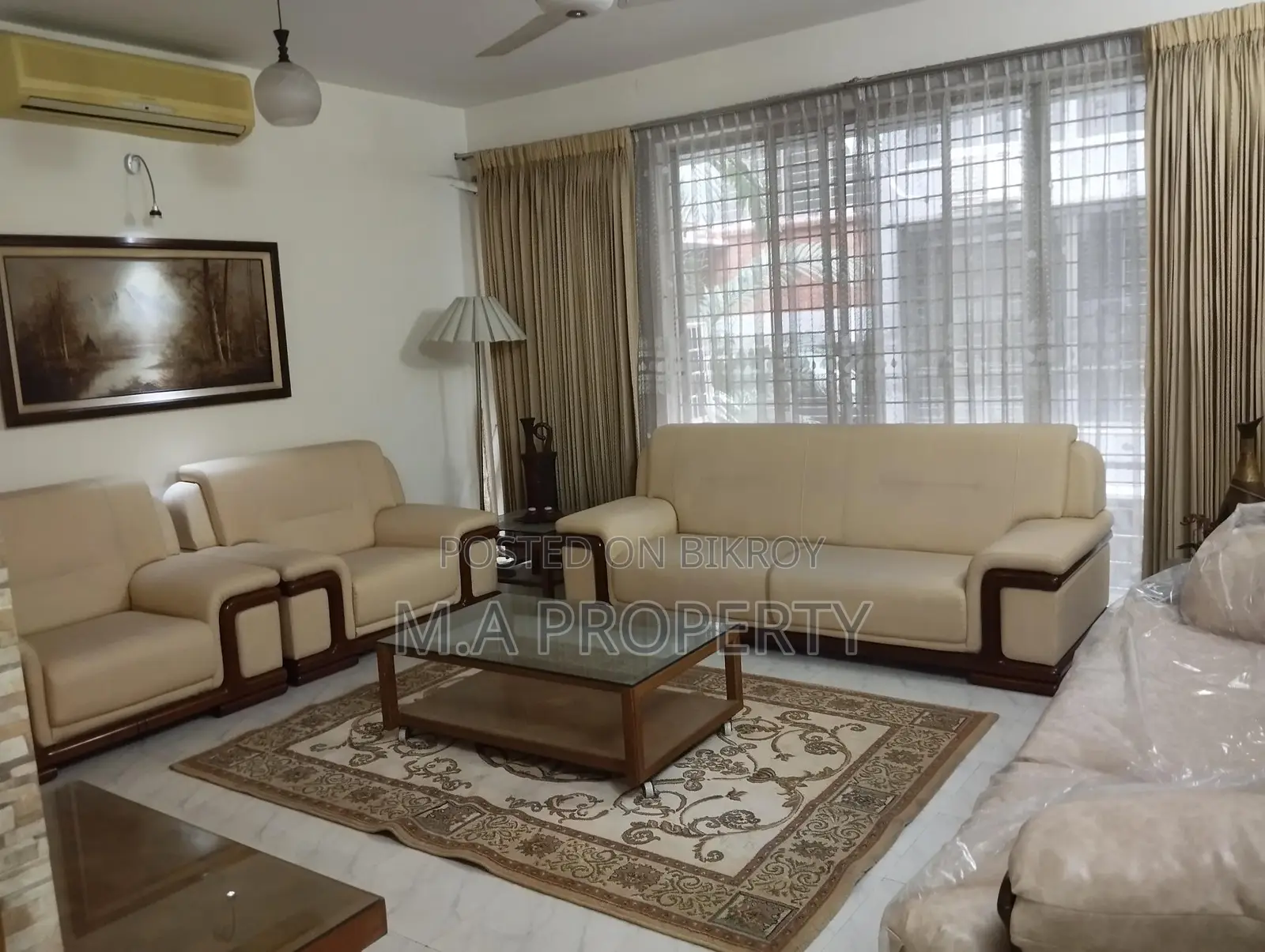 EXCLUSIVE FURNISHED FLAT RENT IN GULSHAN 2 NORTH in Gulshan