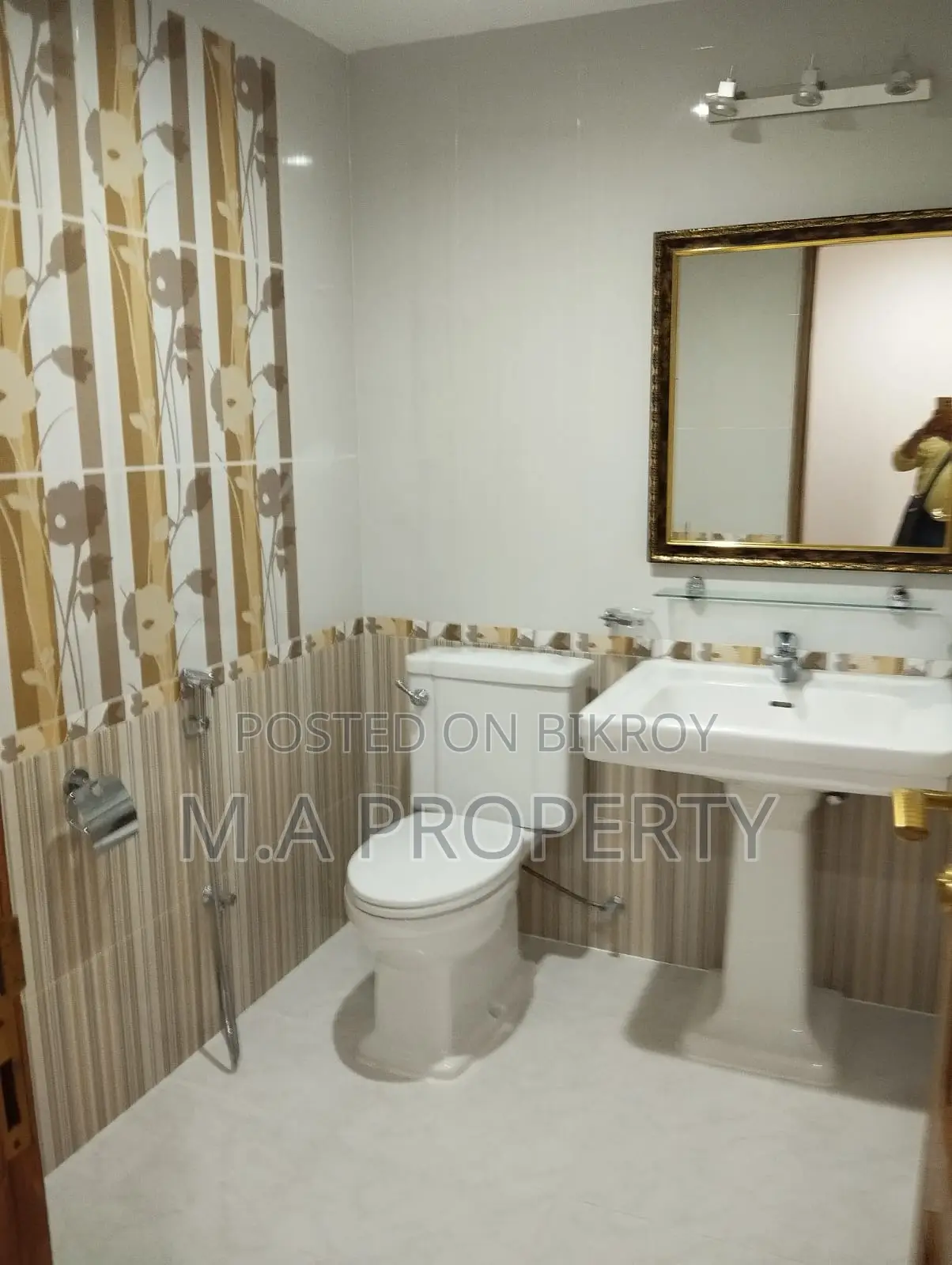 7200sqft 5-Bedroom Apartment Rent in Gulshan-2 in Gulshan