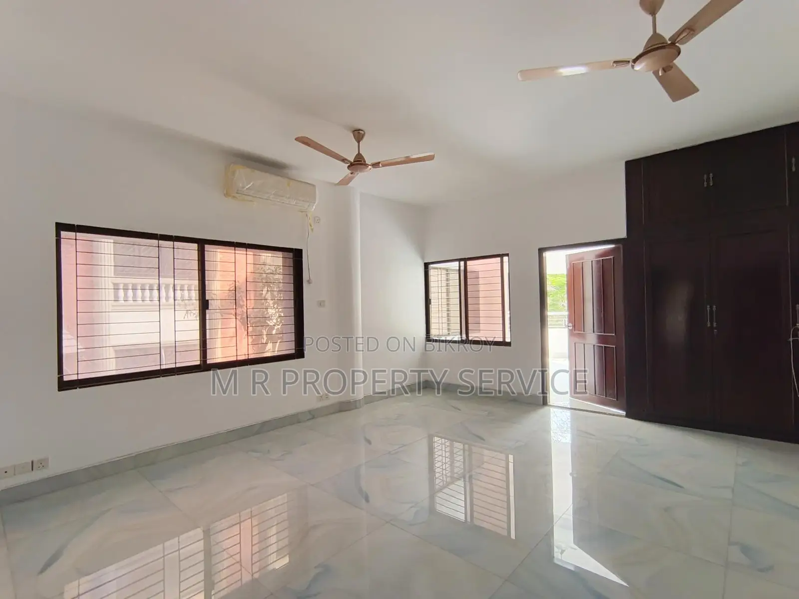 Luxurious Semi Furnished Apartment Rent Gulshan-2 in Gulshan