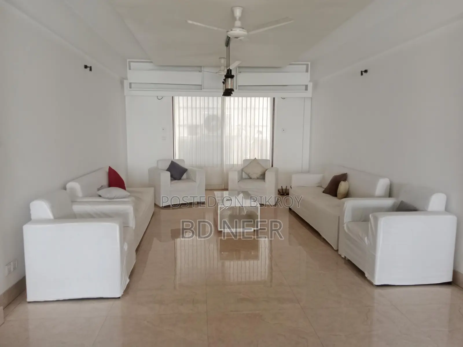 Lake view Fully furnish 4 Bed room apt rent in Gulshan in Gulshan