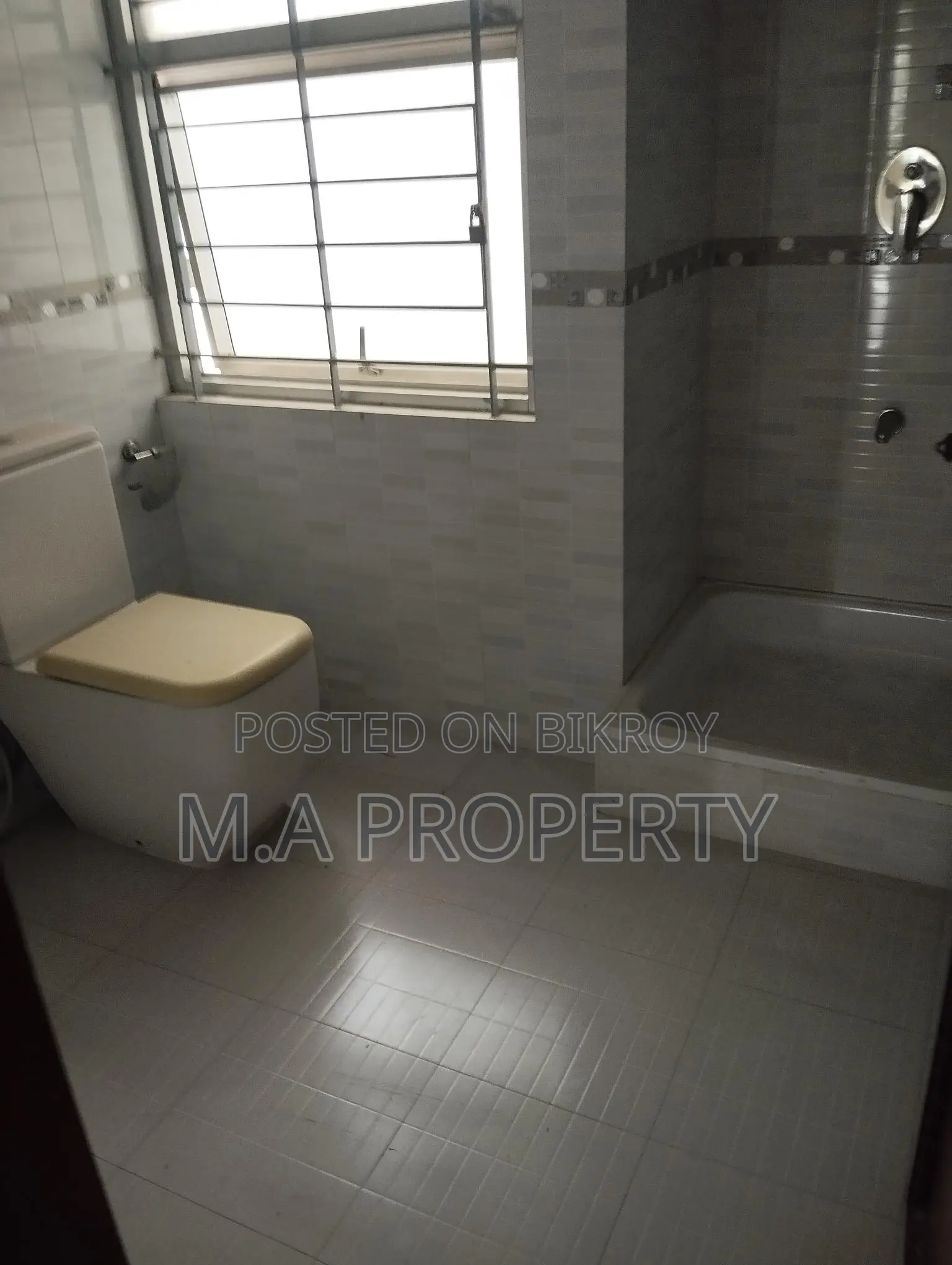 NORTH GULSHAN 4200 SFT 4BED SEMI-FURNISHED FLAT FOR RENT in Gulshan