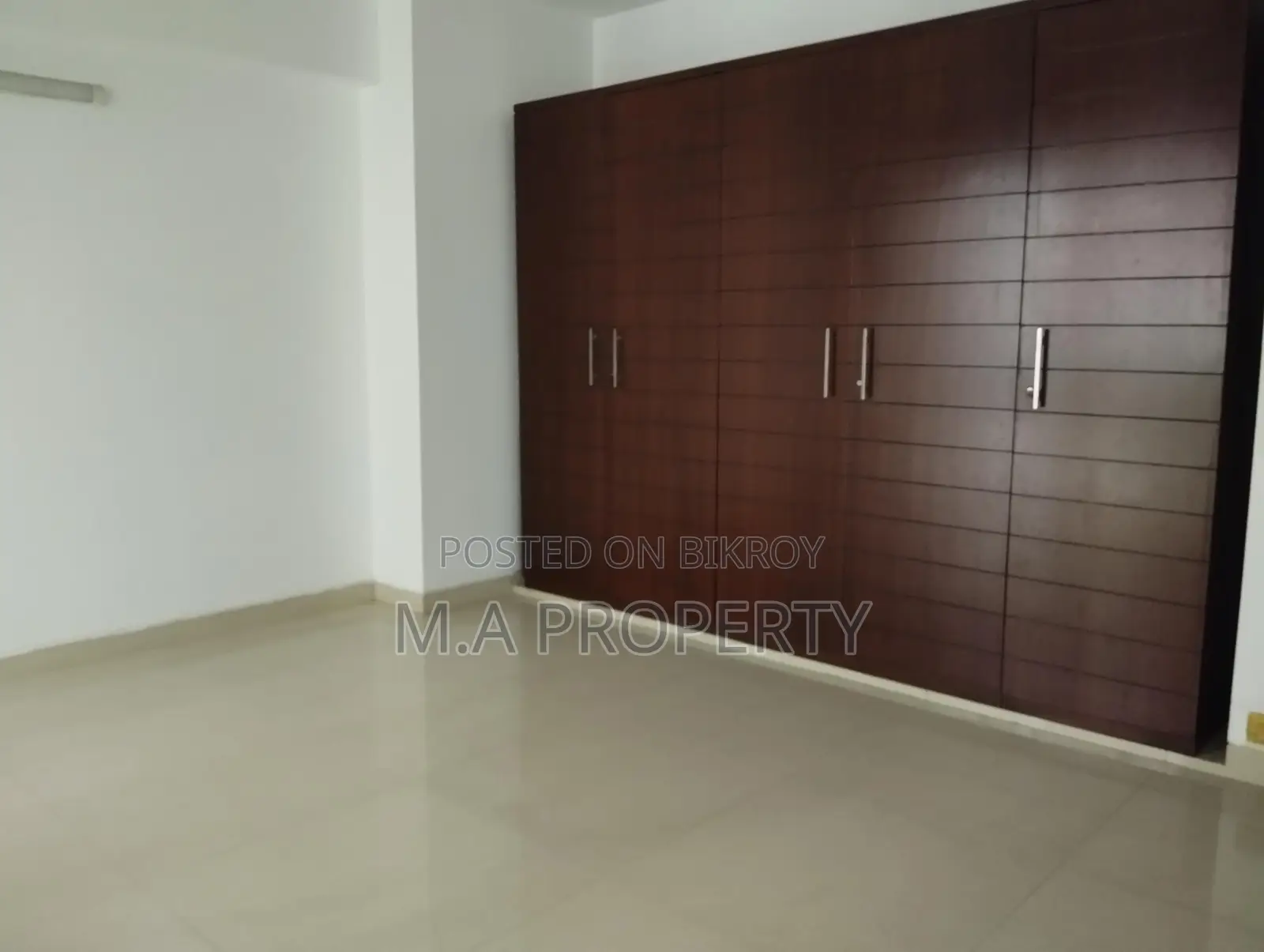NORTH GULSHAN 4200 SFT 4BED SEMI-FURNISHED FLAT FOR RENT in Gulshan