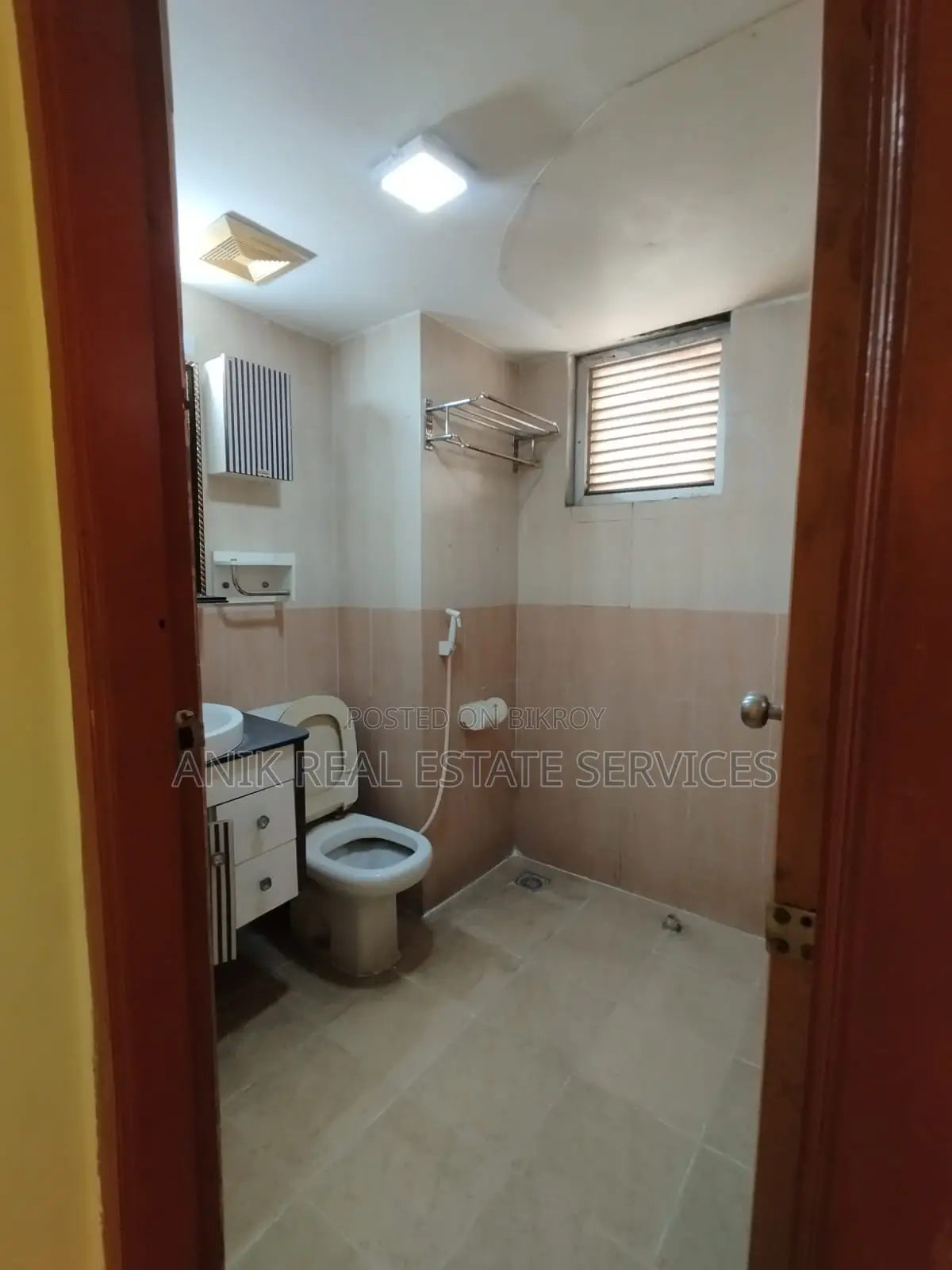 600 Sft Commercial Office Space Rent At Gulshan 1 in Gulshan