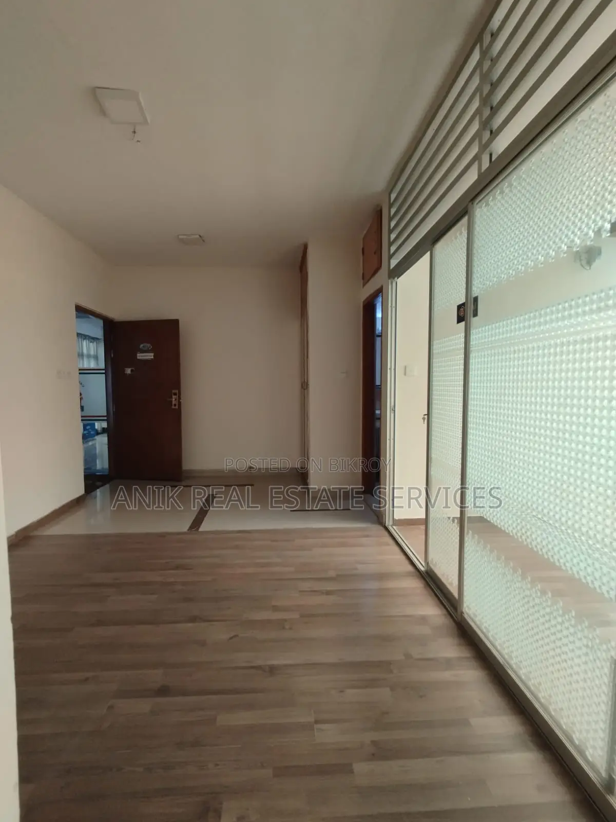 600 Sft Commercial Office Space Rent At Gulshan 1 in Gulshan