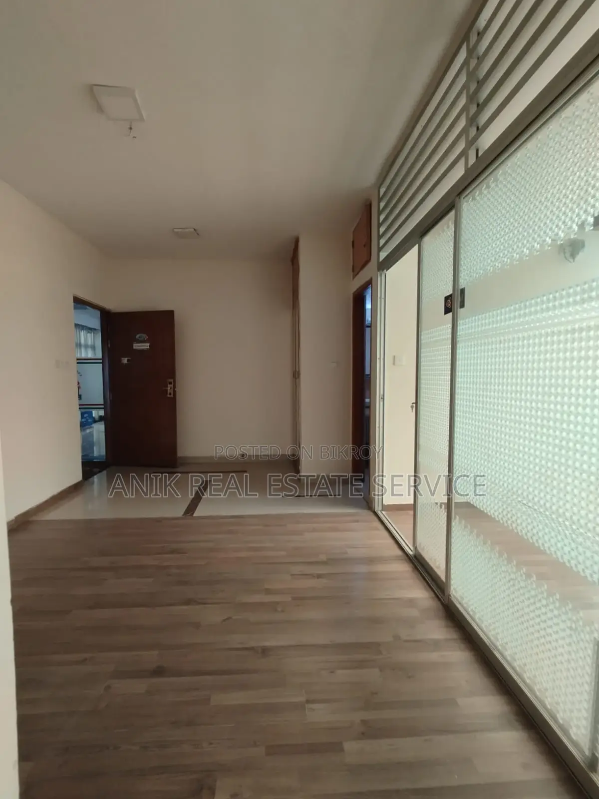 600 Sft Commercial Office Space Rent At Gulshan 1 in Gulshan