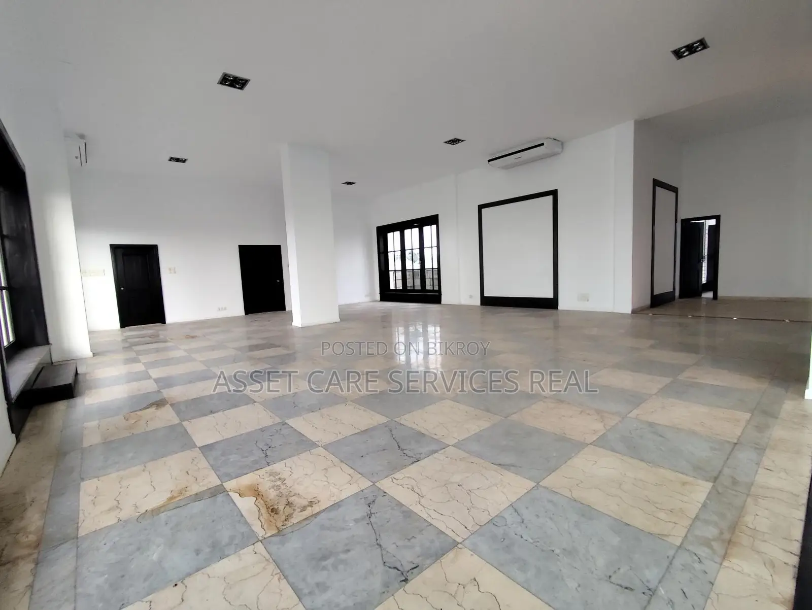 8800-Sqft Duplex 5Bed Gym-Pool Terrace Lake View Apartment Rent Gulshan in Gulshan