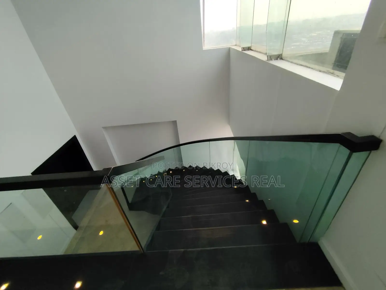 8800-Sqft Duplex 5Bed Gym-Pool Terrace Lake View Apartment Rent Gulshan in Gulshan