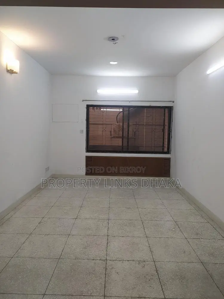 Unfurnished apartment for rent in Gulshan