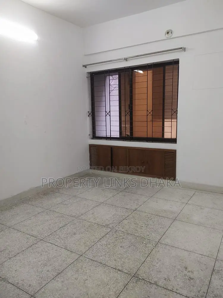 Unfurnished apartment for rent in Gulshan