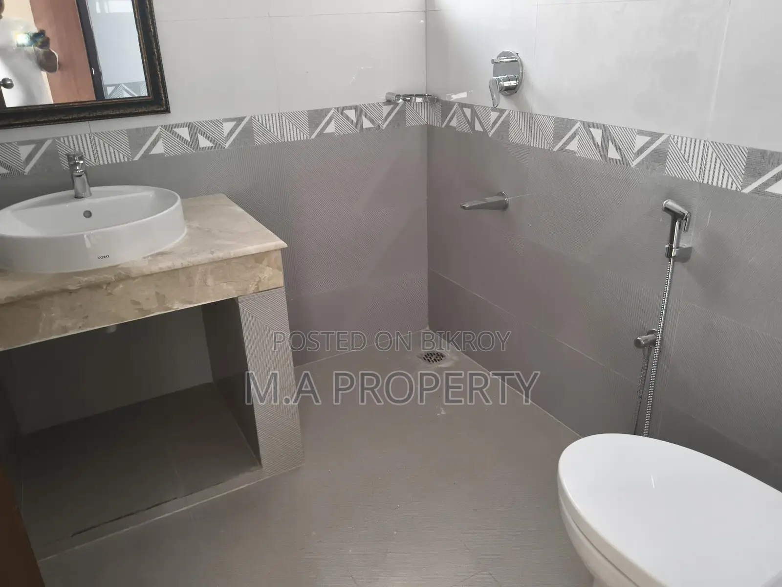 Rent 4-Bed Apartment in Gulshan -1 in Gulshan