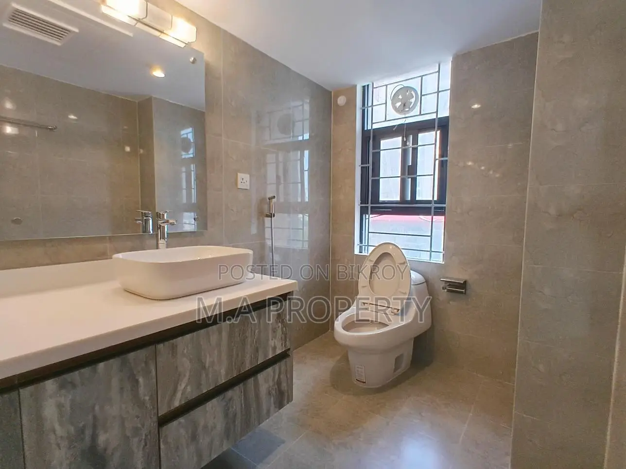 semi furnished flat rent Gulshan in Gulshan
