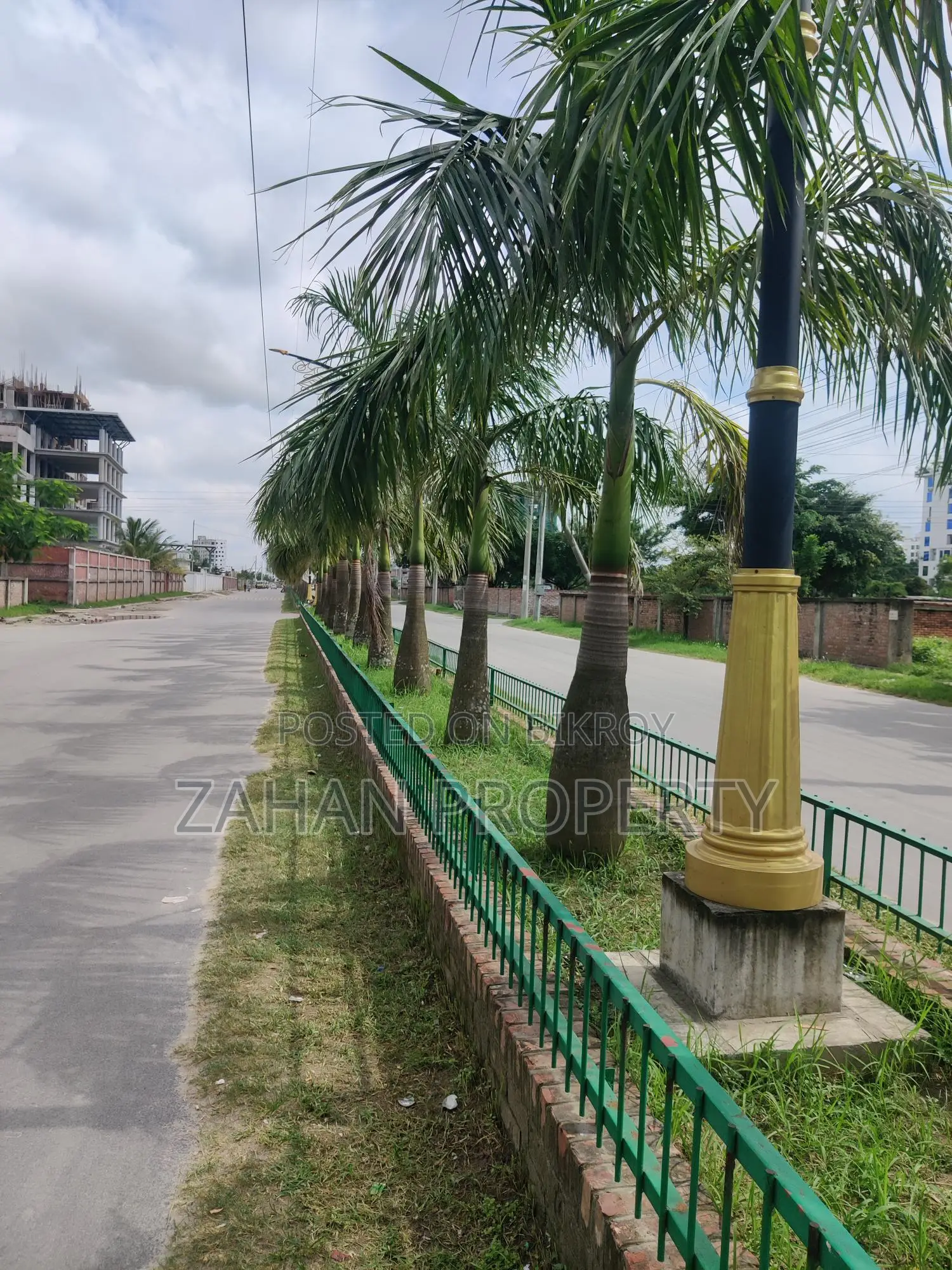 Bashundhara F Block 03 Katha South Face Plot for Sale in Basundhara