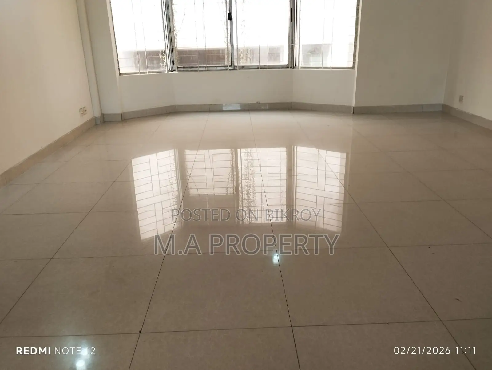 Lake View 3-Bedroom Unfurnished Flat for Rent in Gulshan 2 in Gulshan