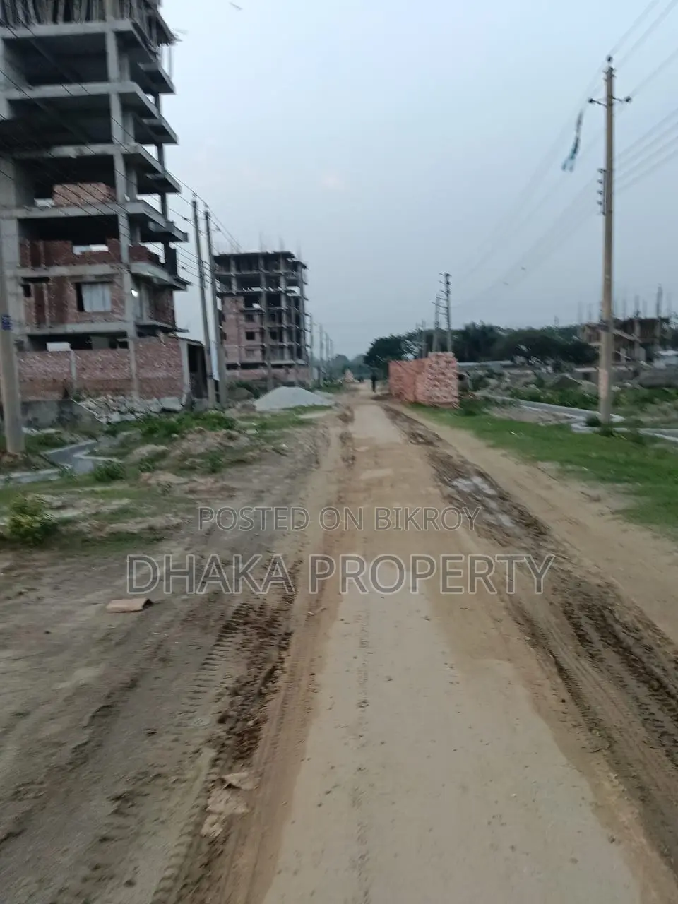 60ft Rd 3 Katha East At Sector-17/f Block in Uttara