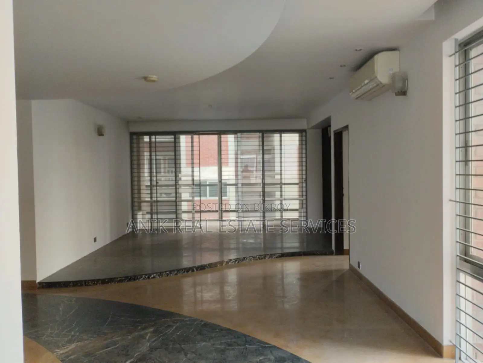 Good Quality Semi Farnised Flat Rent At Gulshan North in Gulshan