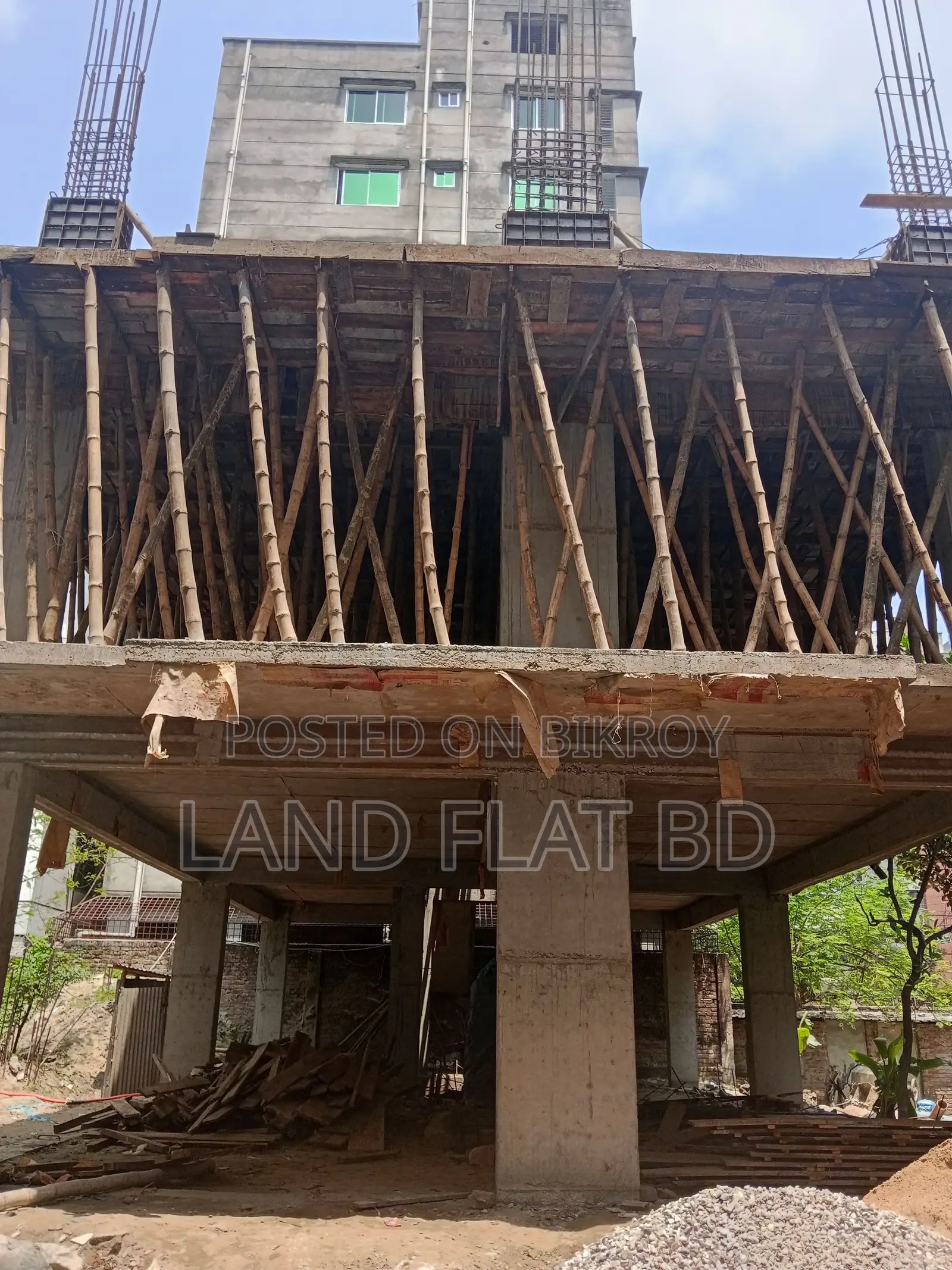 Chondrima Housing @ 1800 Sq Ft South-Facing Flat for Sale, Mohammadpur in Mohammadpur
