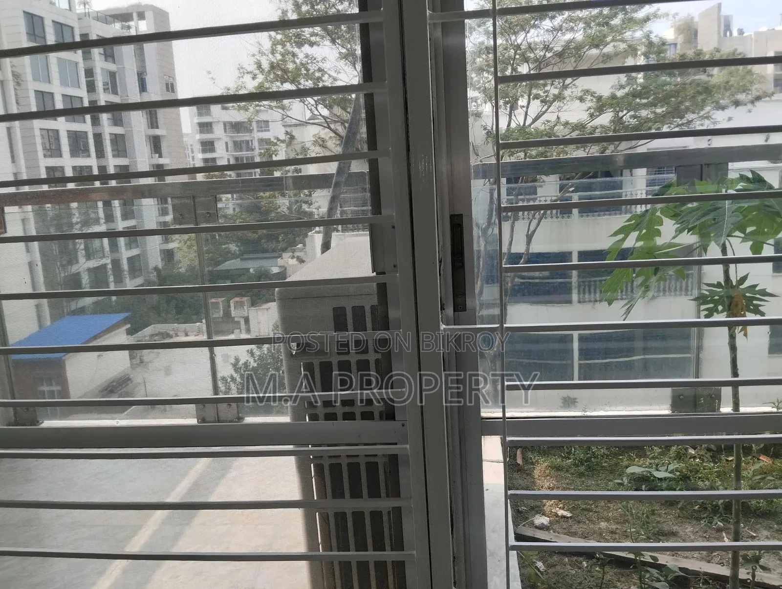 Excellent Unfurnished Flat Rent In Baridhara Diplomatic in Baridhara