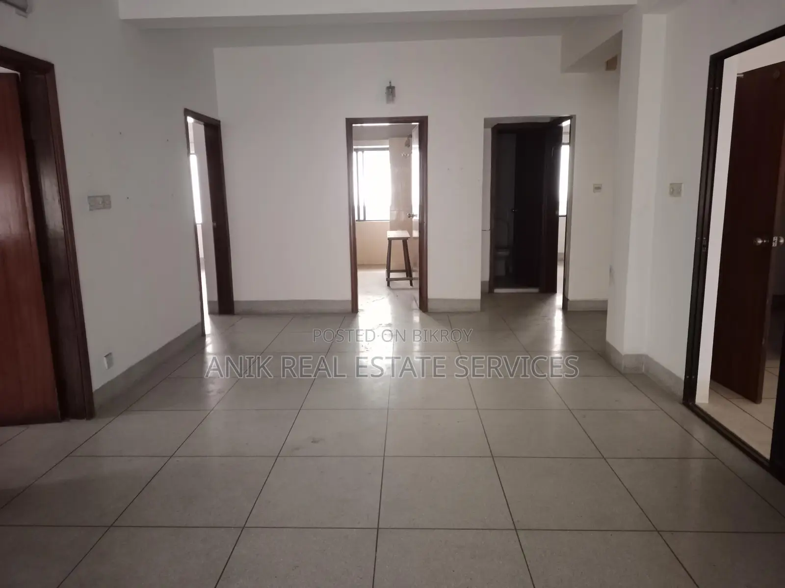 Good Quality 3 Bedroom Un Farnised Flat Rent At Gulshan 2 in Gulshan