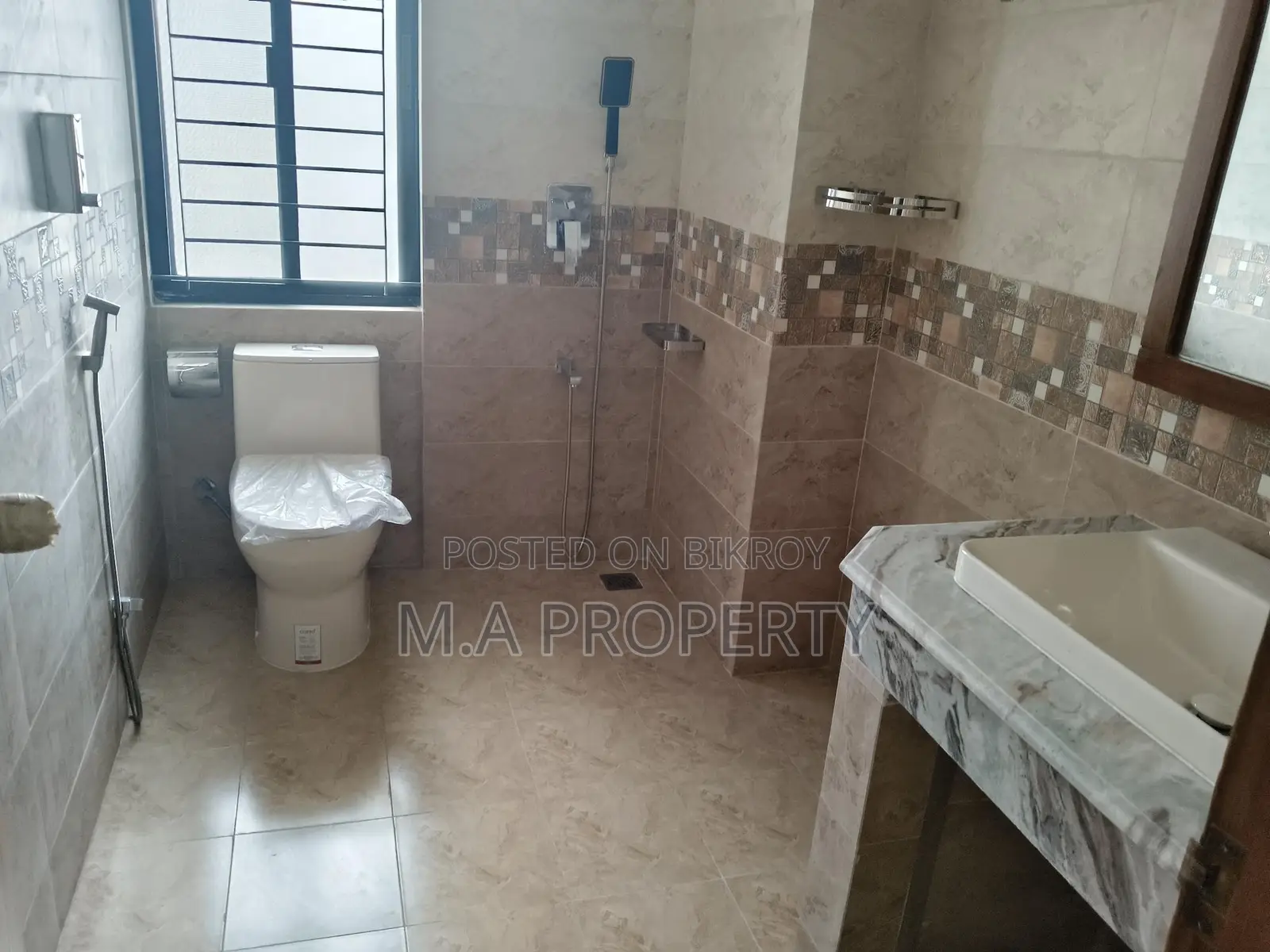 Rent New Apartment 4-Bed 2-Carpark Gulshan-2 in Gulshan