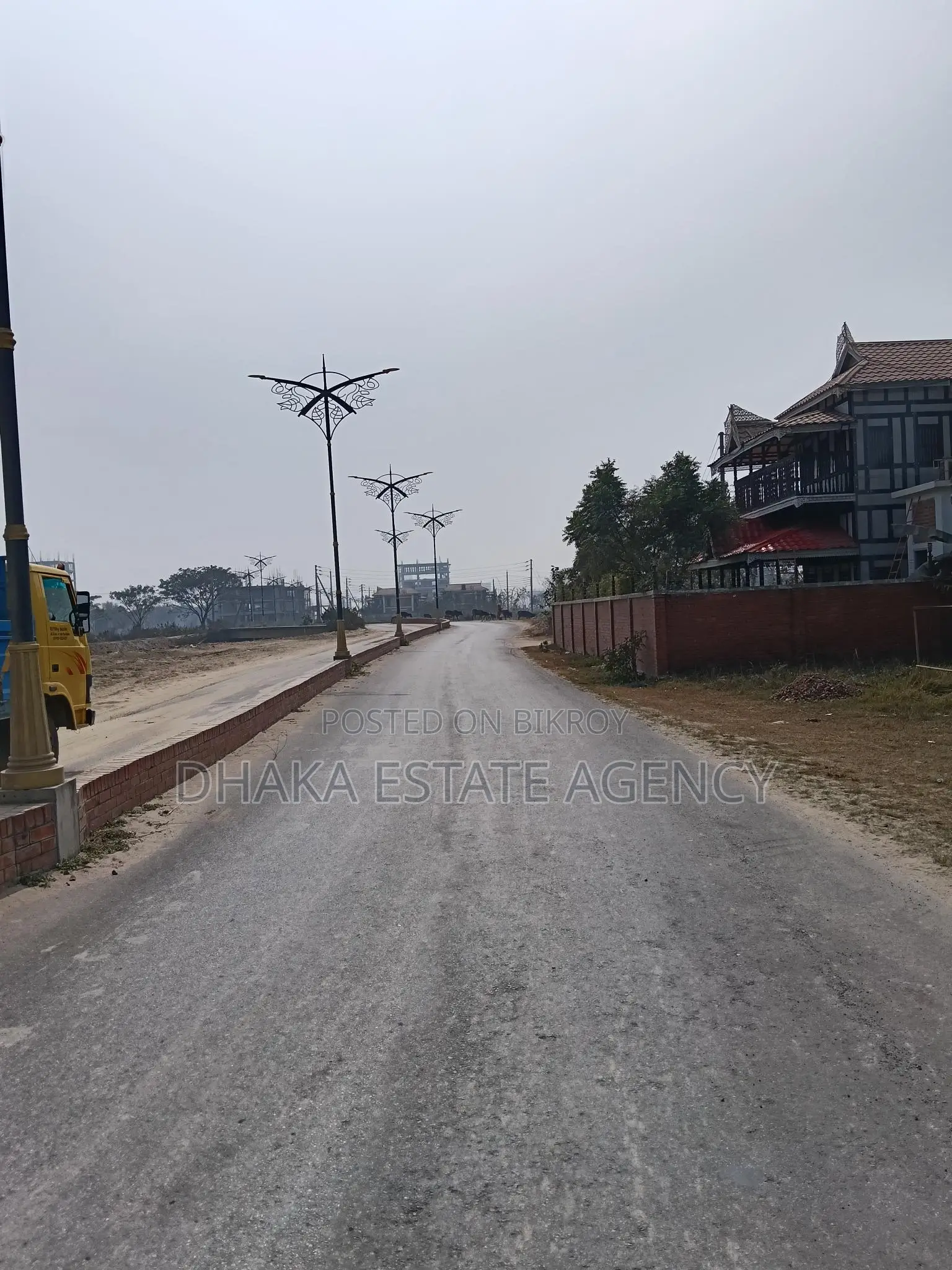 Block-P, 40"ft×25"ft Road Corner 5 Katha Plot Sale in Basundhara