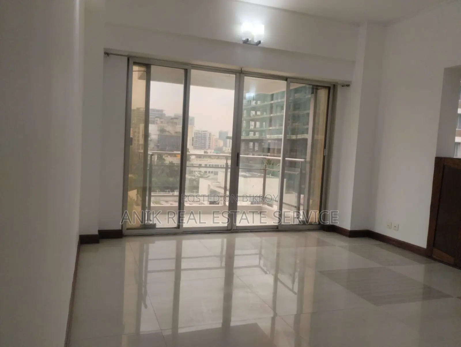 Good Quality 3500 Sft 4 Bedroom Flat Rent At Gulshan North in Gulshan