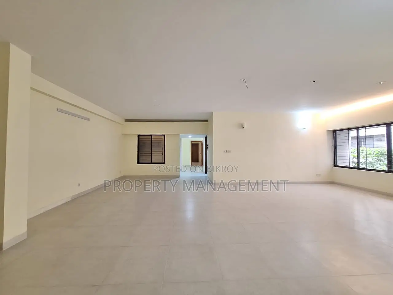 2750 Sqft Unfurnished 4-Bed Apartment for Rent in Gulshan 2 in Gulshan