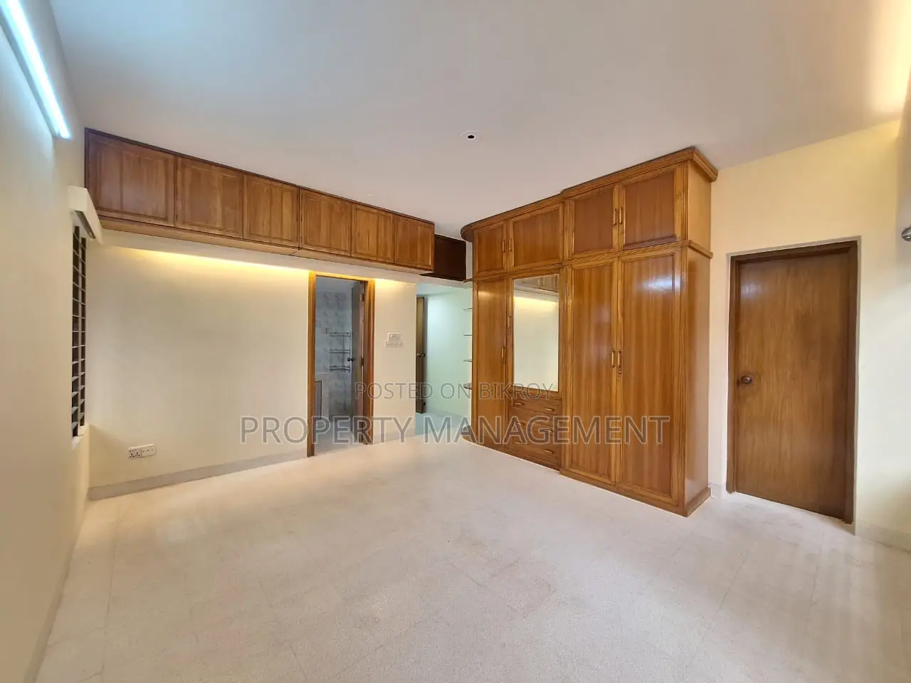 2750 Sqft Unfurnished 4-Bed Apartment for Rent in Gulshan 2 in Gulshan