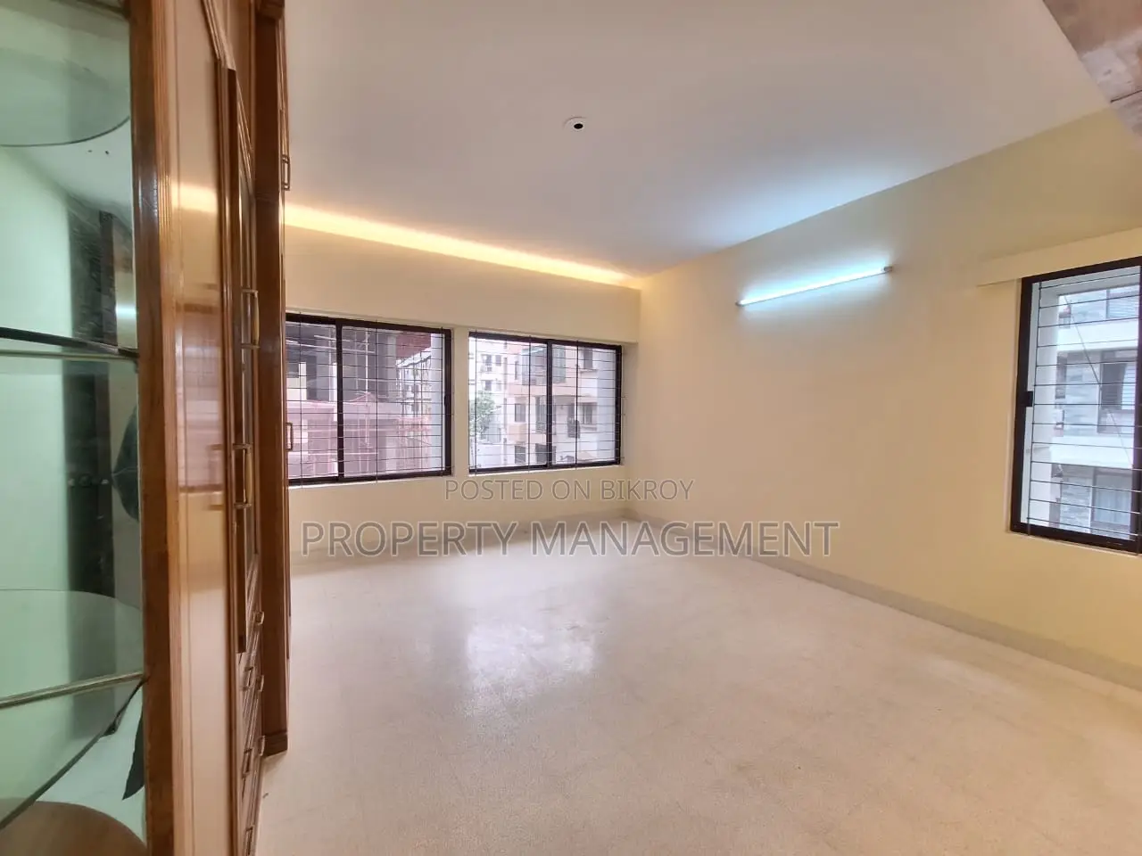 2750 Sqft Unfurnished 4-Bed Apartment for Rent in Gulshan 2 in Gulshan
