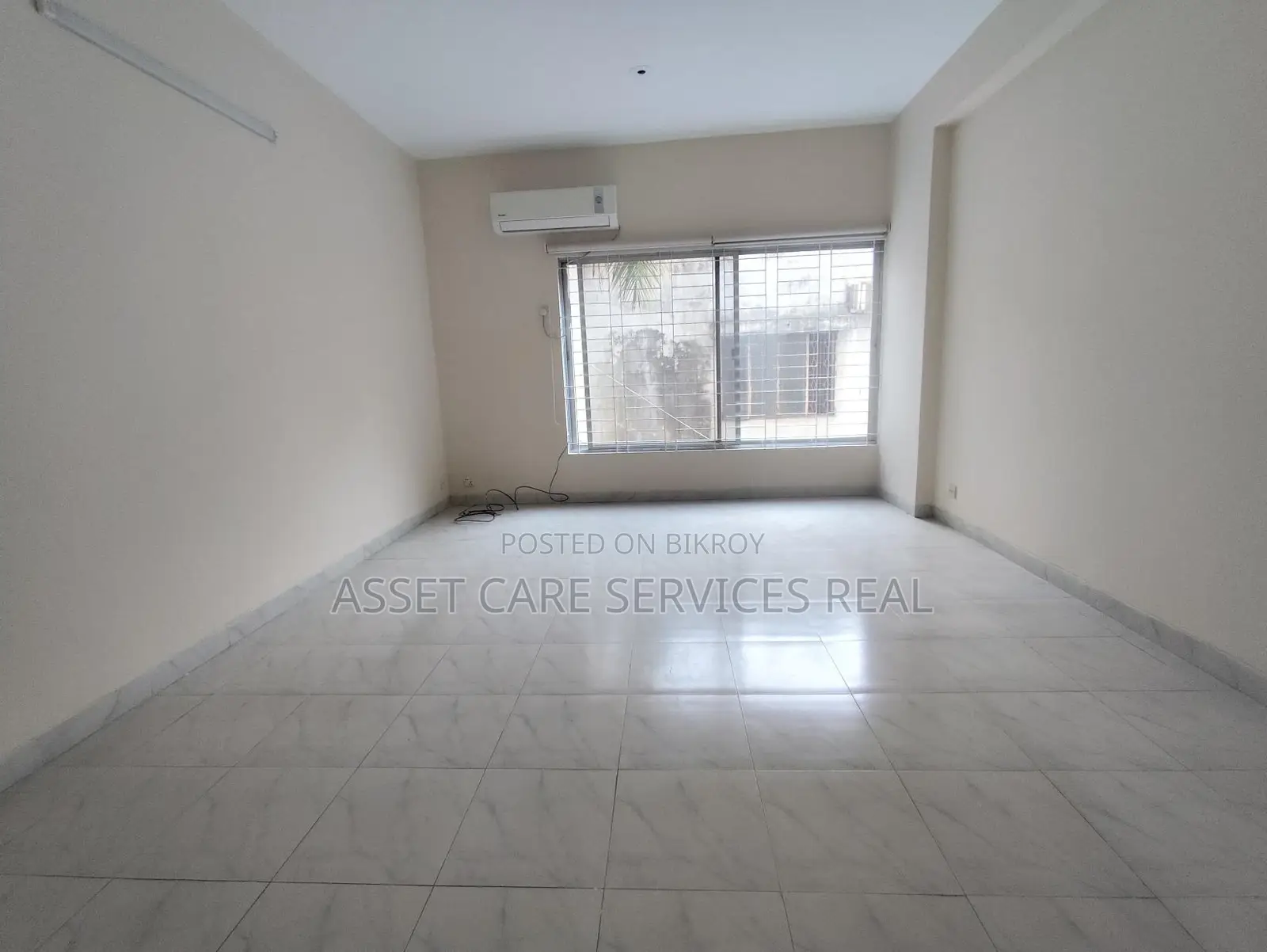 4Bed Un-Furnished Apartment For Rent In Banani in Banani