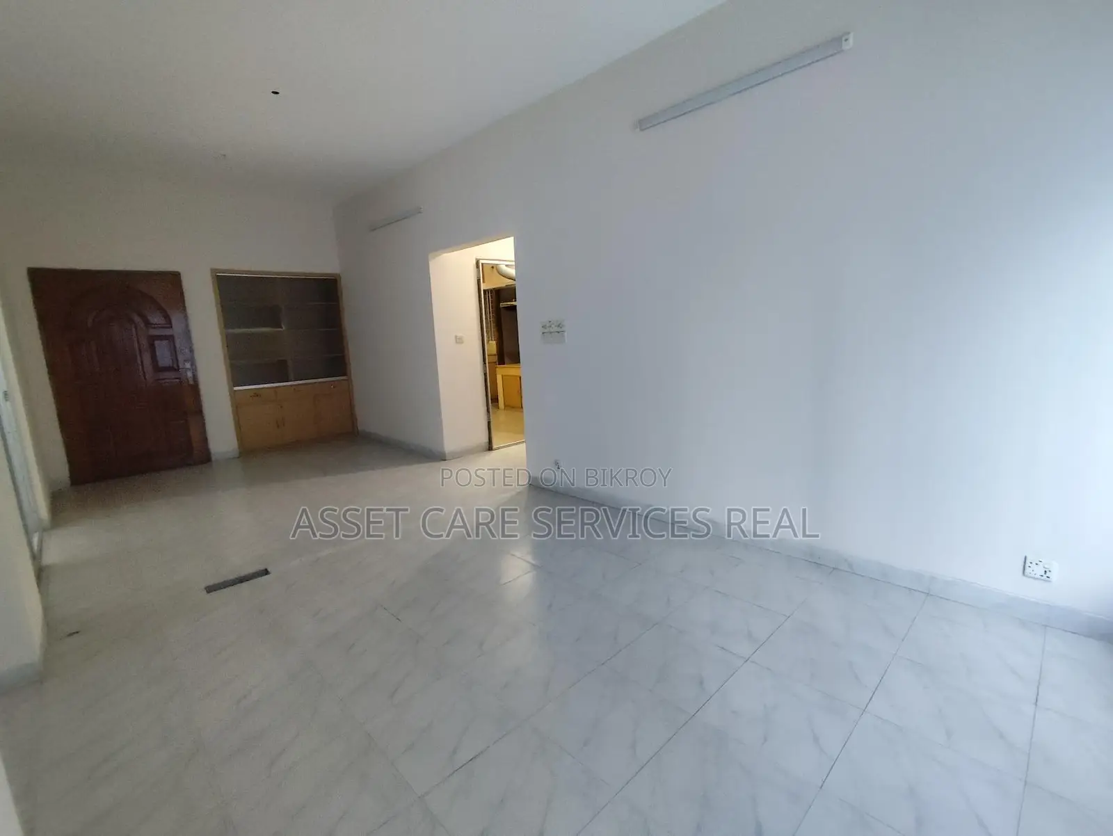 4Bed Un-Furnished Apartment For Rent In Banani in Banani