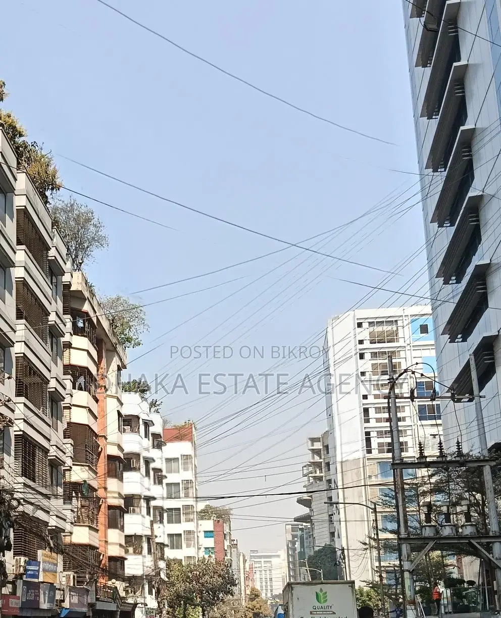 Near Gulshan Circle 1, 15 Katha Plot Sale in Gulshan